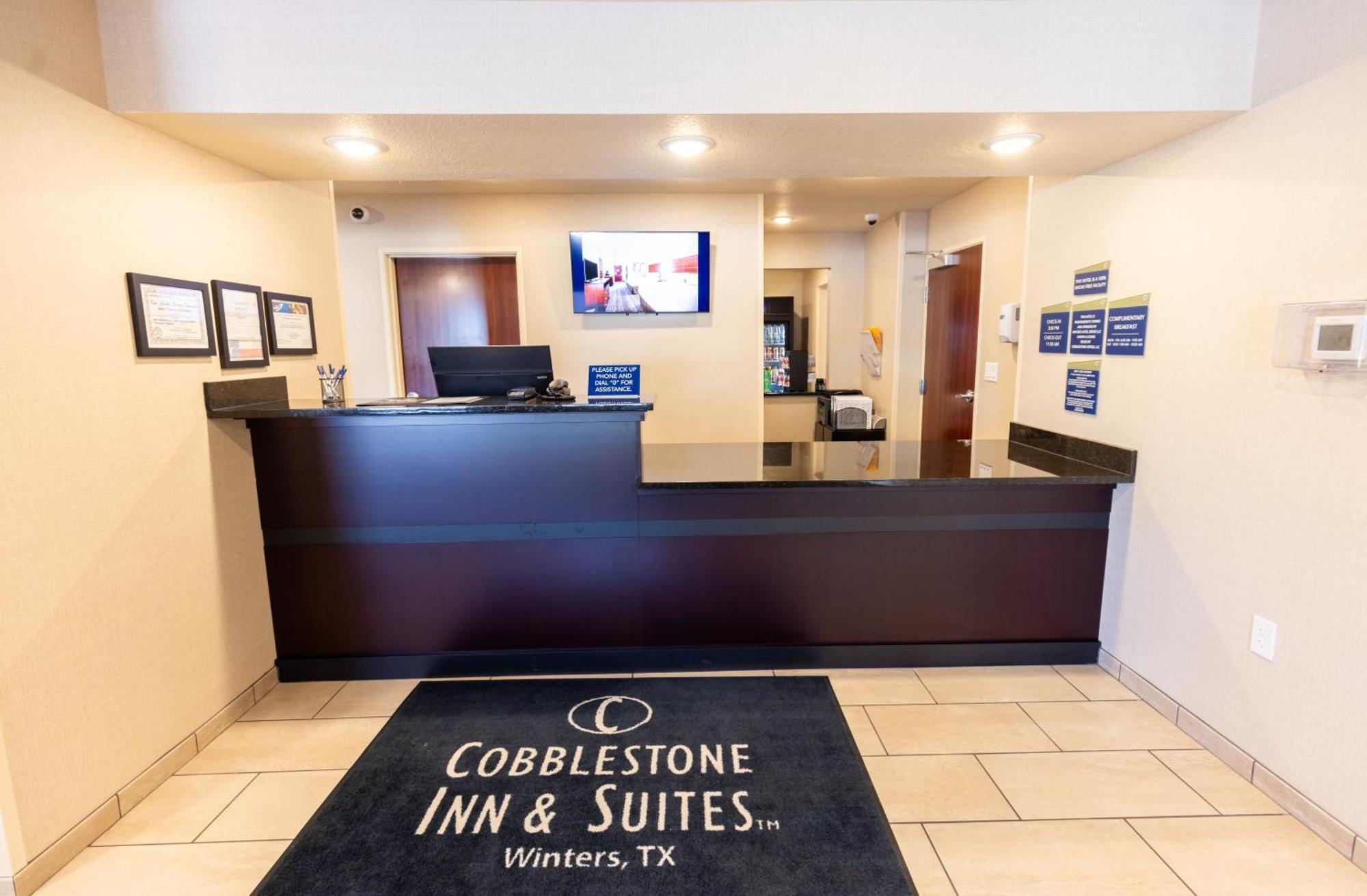 Cobblestone Inn & Suites - Winters Eksteriør bilde